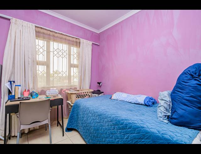 3 BEDROOM SECTIONAL TITLE FOR SALE IN MONTCLAIR